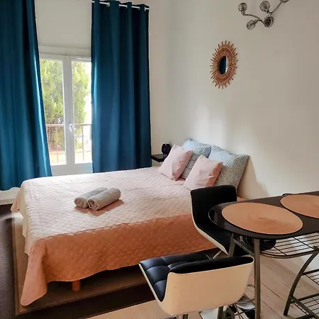 Provencal-style Apartment